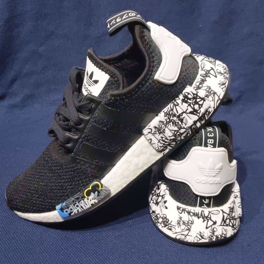 NWT adidas NMD_R1 Running Workout Shoes - Picture 6 of 8